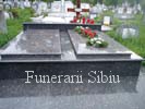 monumente funerare sibiu Bordură 2 locuri turnată, trotuar, placată exterior granit capace granit.